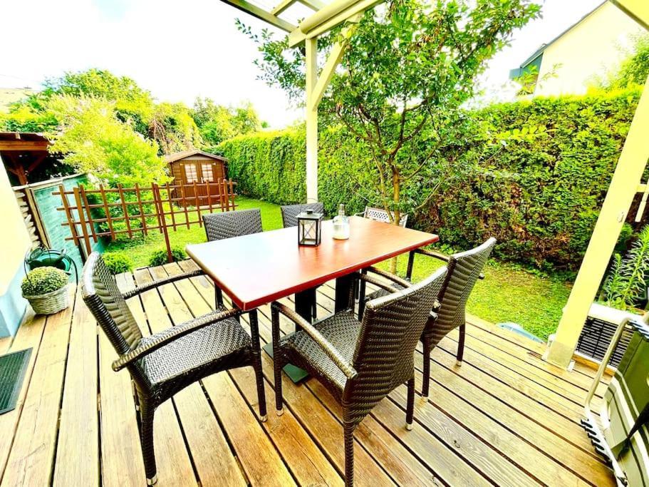 Schoene Wohnung Mit Eigenen Eingang Und Terrasse Gosseling Экстерьер фото